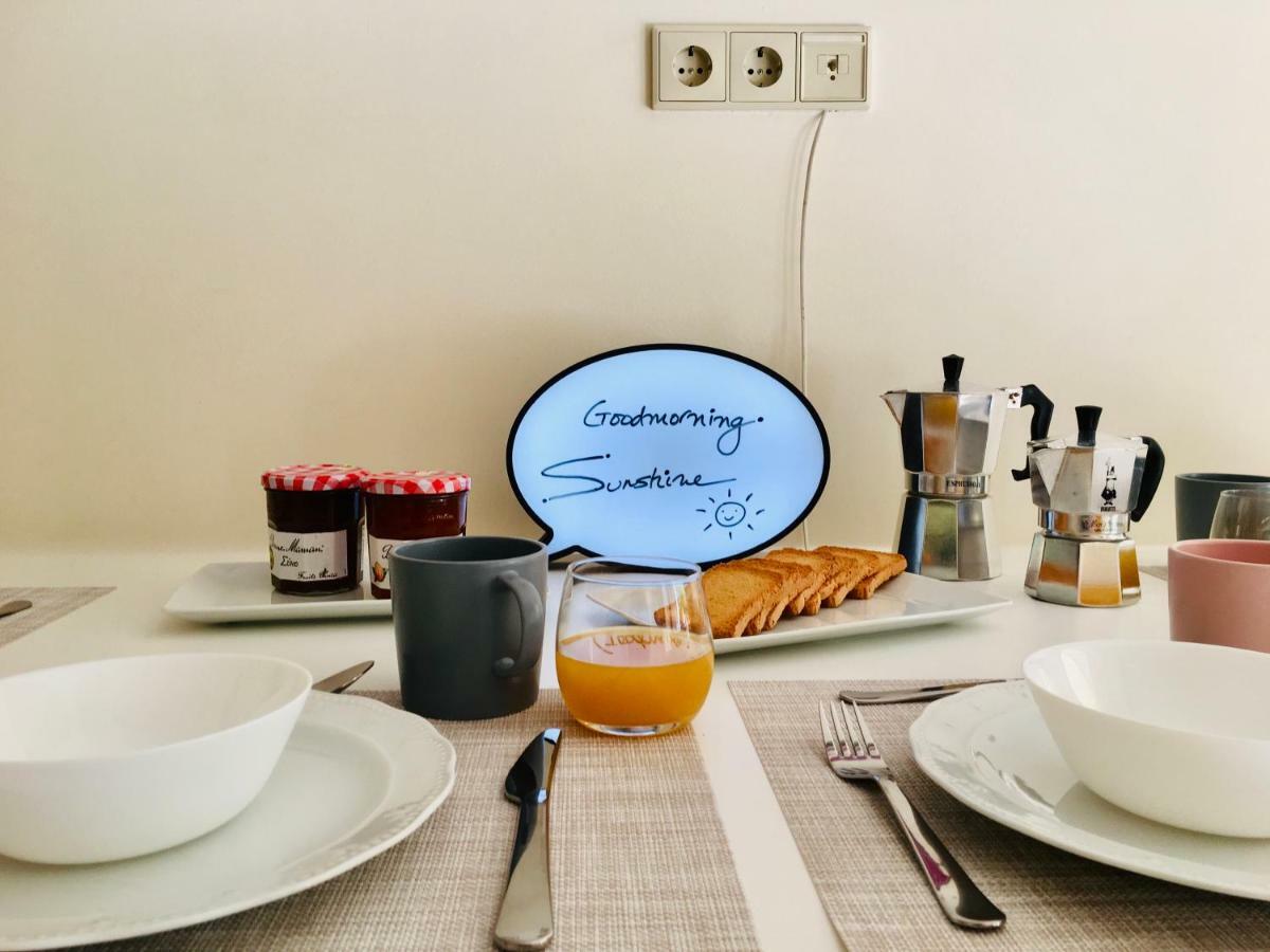 Waitnsea Apartment เอเธนส์ ภายนอก รูปภาพ